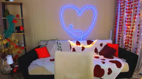 christinaconteeree online show from February 27, 2026, 7:36 pm