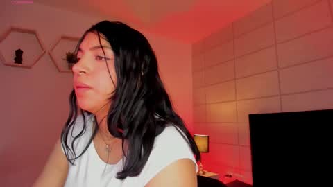 Christine  online show from December 22, 2025, 12:02 pm