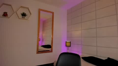 Christine  online show from April 6, 2026, 12:06 pm