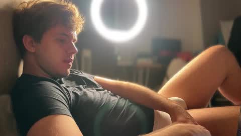 Snapshot of christophertan chatting on October 25, 2025, 1:02 am Christopher online show from October 25, 2025, 1:02 am