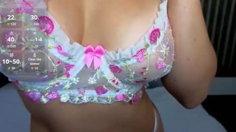 Snapshot of christy_beauty chatting on July 29, 2026, 1:59 am Christy online show from July 29, 2026, 1:59 am