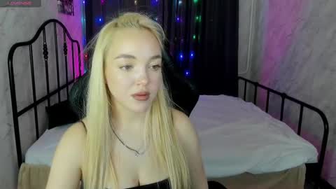 hristy3 online show from February 27, 2025, 8:17 am