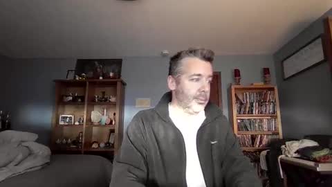 chrisw8121 online show from December 14, 2025, 5:18 pm