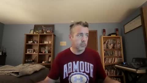 Snapshot of chrisw8121670385 chatting on February 19, 2026, 1:56 am Chris online show from February 19, 2026, 1:56 am