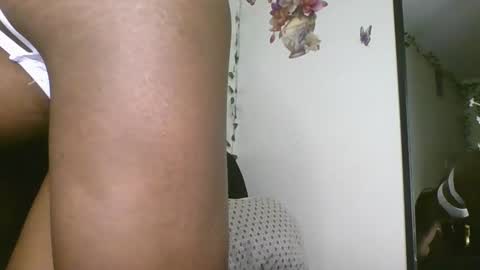 Snapshot of chroe22 chatting on February 14, 2026, 9:22 pm chroe22 online show from February 14, 2026, 9:22 pm