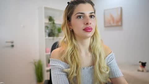 chronic  love online show from January 22, 2025, 2:35 pm