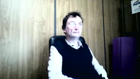 Snapshot of chsuceuseabeauptiq chatting on May 19, 2026, 9:48 am chsuceuseabeauptiq online show from May 19, 2026, 9:48 am