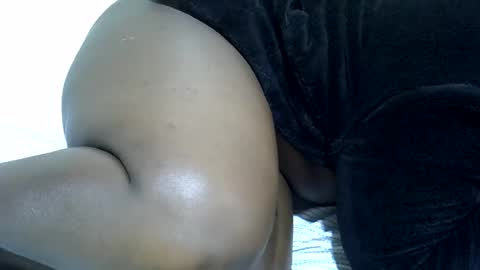 DivaDee online show from July 7, 2026, 6:47 am