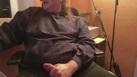 chubbyguy301989 online show from March 4, 2026, 7:20 pm