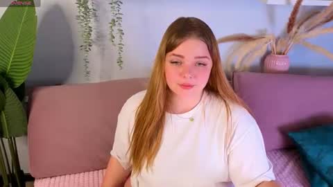 Kelly online show from July 2, 2026, 9:10 pm