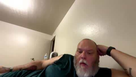 chubbyluvr42 online show from September 10, 2025, 4:34 am