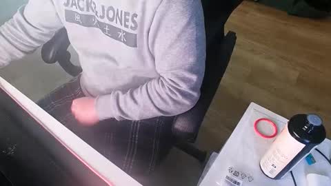 chucky606 online show from November 15, 2025, 9:50 am