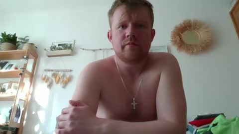 ciasnsyrize1996 online show from March 4, 2025, 1:38 pm