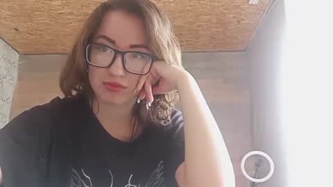 Snapshot of cicelyphaup chatting on June 13, 2026, 9:18 am Olivia online show from June 13, 2026, 9:18 am