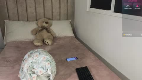 Mia online show from August 2, 2026, 4:55 am