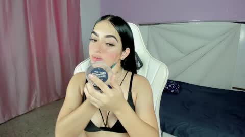 Snapshot of cieloo_ chatting on November 23, 2025, 8:30 pm CIELO online show from November 23, 2025, 8:30 pm