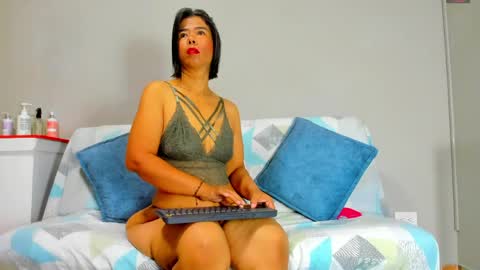 Cinderela Jackson online show from April 16, 2026, 11:33 am