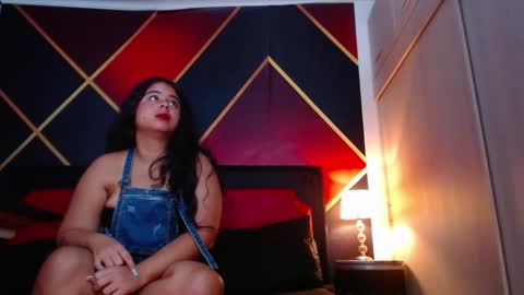 Snapshot of cindyandcarlo chatting on January 22, 2025, 3:40 pm CindyandCarlo online show from January 22, 2025, 3:40 pm