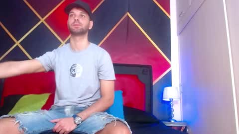 Snapshot of cindyandcarlo chatting on March 1, 2025, 12:23 pm CindyandCarlo online show from March 1, 2025, 12:23 pm