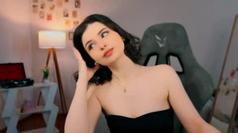 Snapshot of cindyclub_ chatting on May 11, 2026, 3:23 am Rebbeka online show from May 11, 2026, 3:23 am