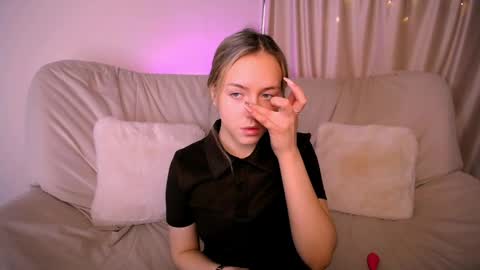 cindylovesmith online show from April 10, 2026, 5:23 am