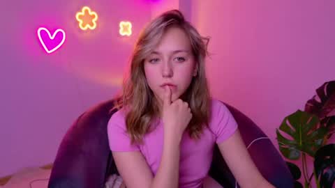 cindylovesmith online show from May 16, 2026, 10:36 am