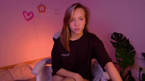 cindylovesmith online show from June 13, 2026, 4:43 am