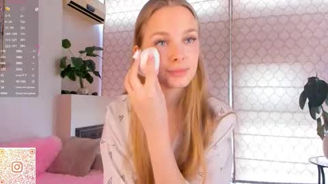 Im Cindy online show from October 9, 2025, 6:11 am