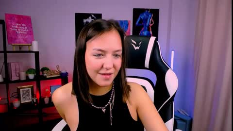 Cindy online show from October 15, 2025, 4:56 am
