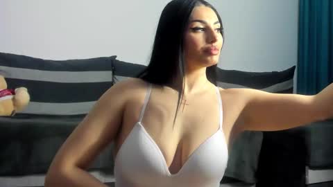 Cindy online show from February 9, 2026, 7:51 pm