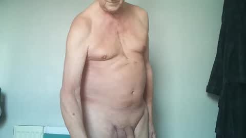 Snapshot of cineman22 chatting on February 22, 2026, 11:42 am Cineman22 online show from February 22, 2026, 11:42 am