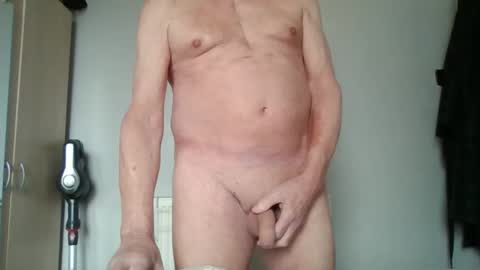 Snapshot of cineman22 chatting on March 1, 2026, 12:07 pm Cineman22 online show from March 1, 2026, 12:07 pm