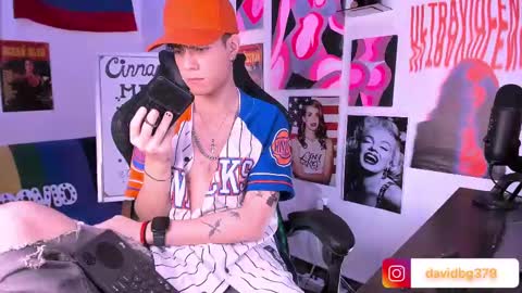 David     Independent Model online show from February 11, 2025, 1:10 am