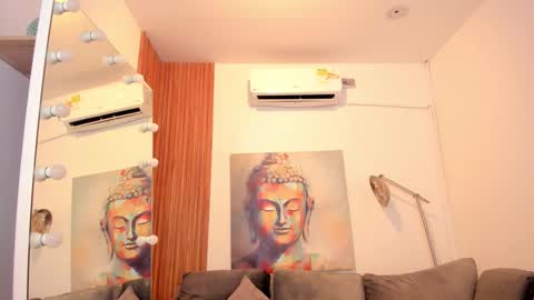 Cintia online show from December 4, 2025, 10:13 am