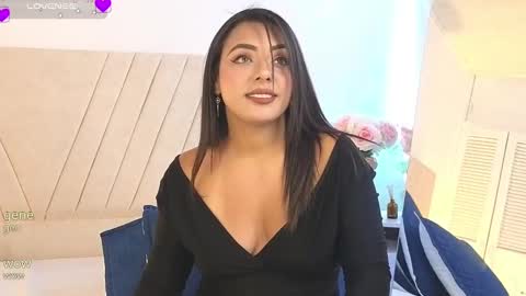 cinthia_cf online show from October 10, 2025, 4:50 pm
