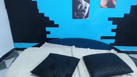 Cinthya online show from October 22, 2025, 6:18 pm