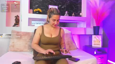 Cinthya  online show from March 21, 2026, 12:21 pm