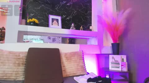 Cinthya  online show from March 30, 2026, 12:39 pm