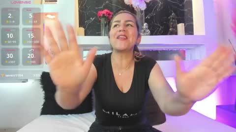 Cinthya  online show from May 23, 2026, 12:20 pm