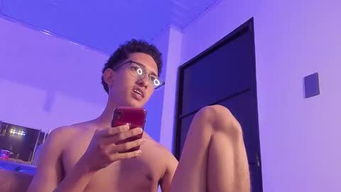 cj_davis1 online show from November 29, 2025, 4:15 am