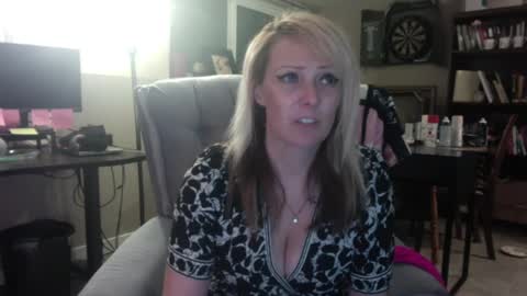 Snapshot of cj_wunderlust chatting on September 25, 2025, 7:23 am cj_wunderlust online show from September 25, 2025, 7:23 am