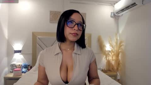 Snapshot of cl4ire chatting on January 14, 2026, 4:07 am Claire 3 online show from January 14, 2026, 4:07 am