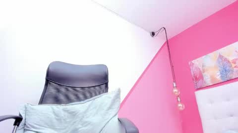 Snapshot of claire_aristizabal chatting on December 24, 2024, 7:06 am claire aristizabal online show from December 24, 2024, 7:06 am