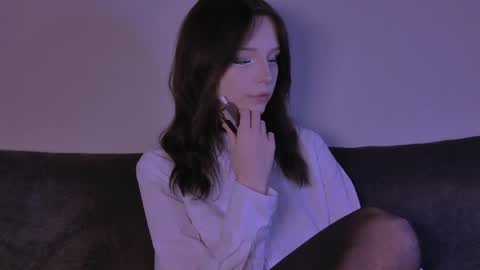 Claire Bennett online show from April 27, 2026, 2:31 am