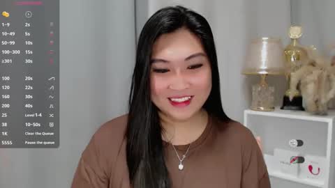 CLAIRE online show from April 26, 2026, 4:43 am