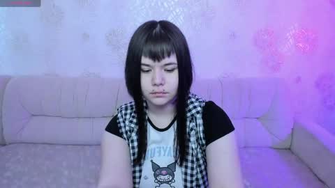 Claire Faers online show from May 13, 2026, 2:42 am