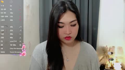 CLAIRE online show from November 4, 2025, 4:11 am