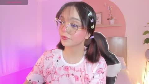 Snapshot of clara_lu chatting on June 23, 2026, 4:54 am C L A R A online show from June 23, 2026, 4:54 am