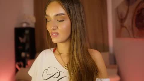 Clara smile online show from September 26, 2025, 6:34 pm