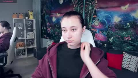 clarabenson online show from September 14, 2025, 6:07 pm